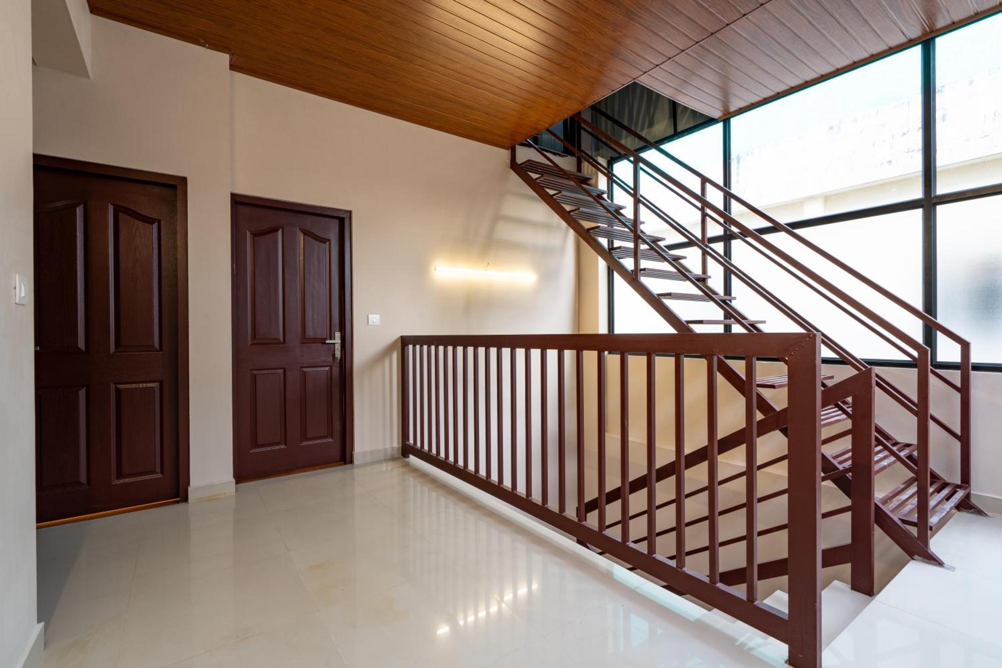 Yaad Residency Hotel Kochi Exterior photo